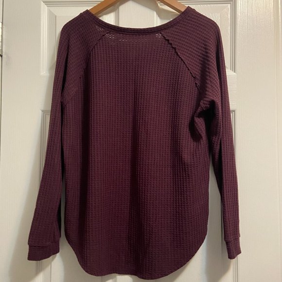 American Eagle Soft and Sexy Plus Burgundy Waffle Long Sleeve Top - Picture 2 of 4
